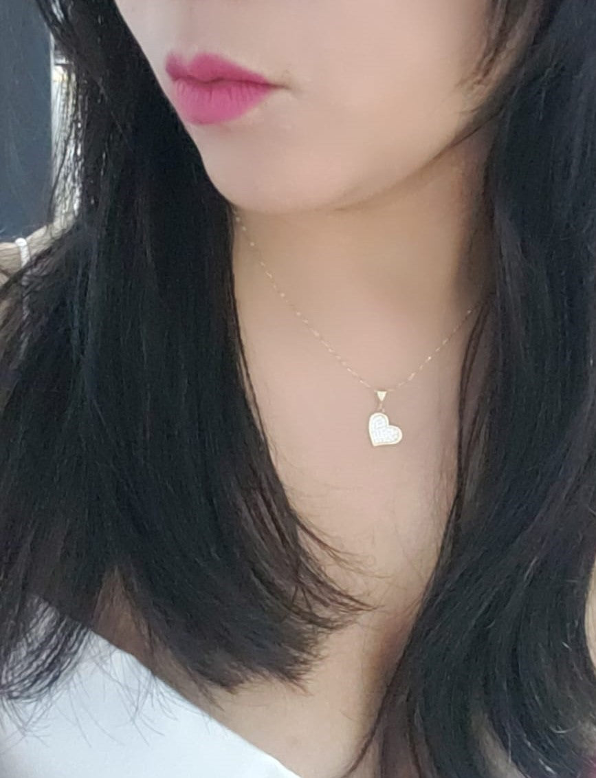 Dije de Corazón con Zirconias Oro 10k