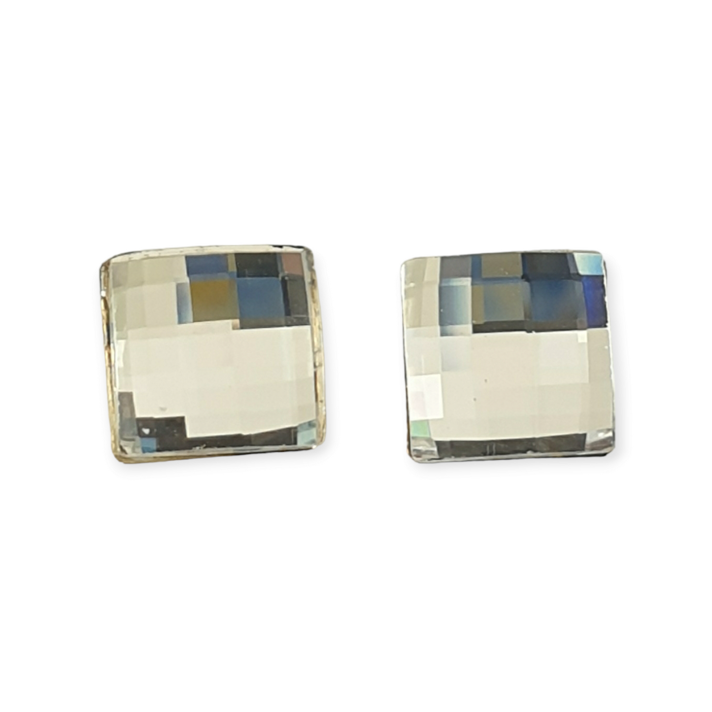 Aretes de piedra blanca- oro 14K