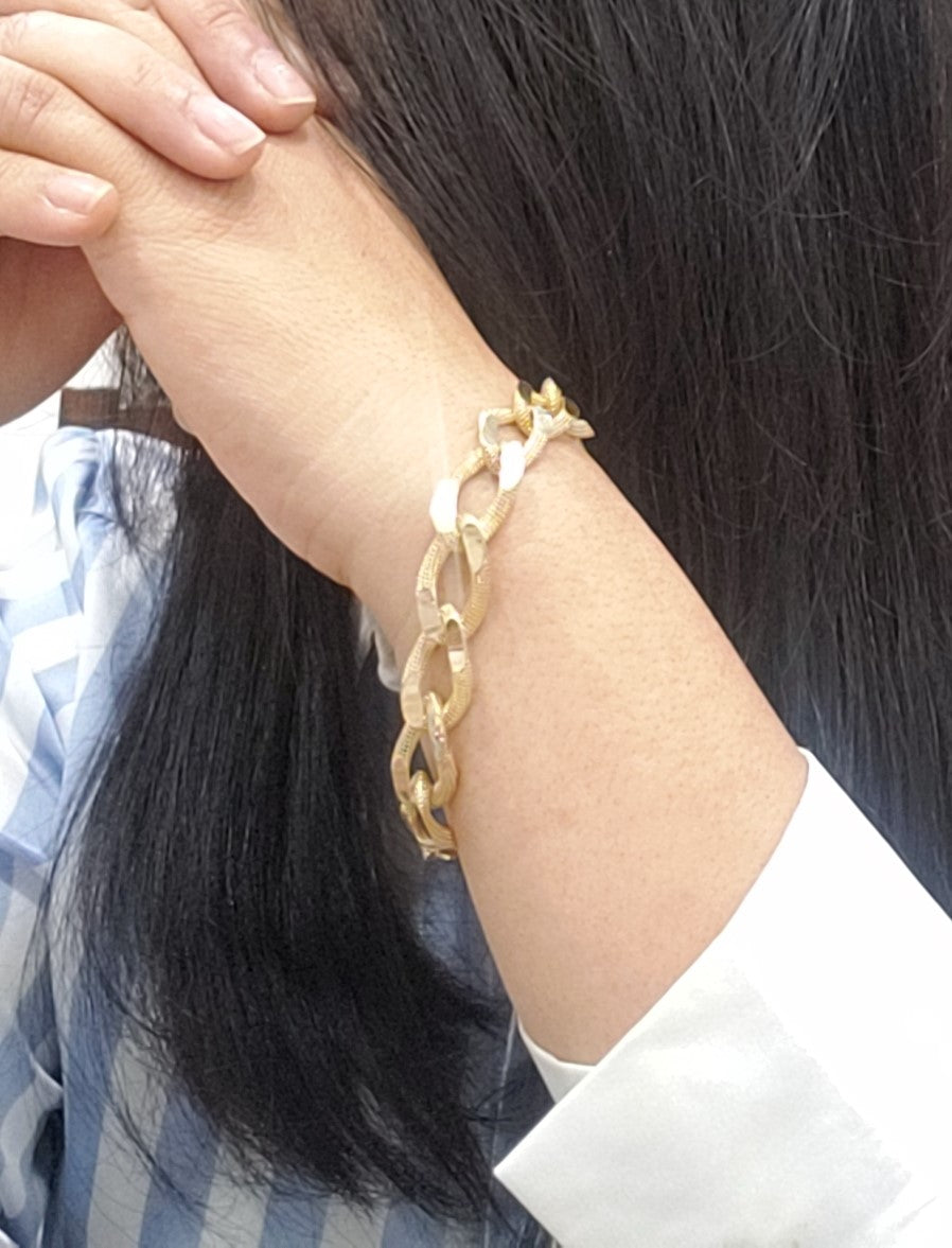 Pulsera de eslabones anchos- Oro 10k