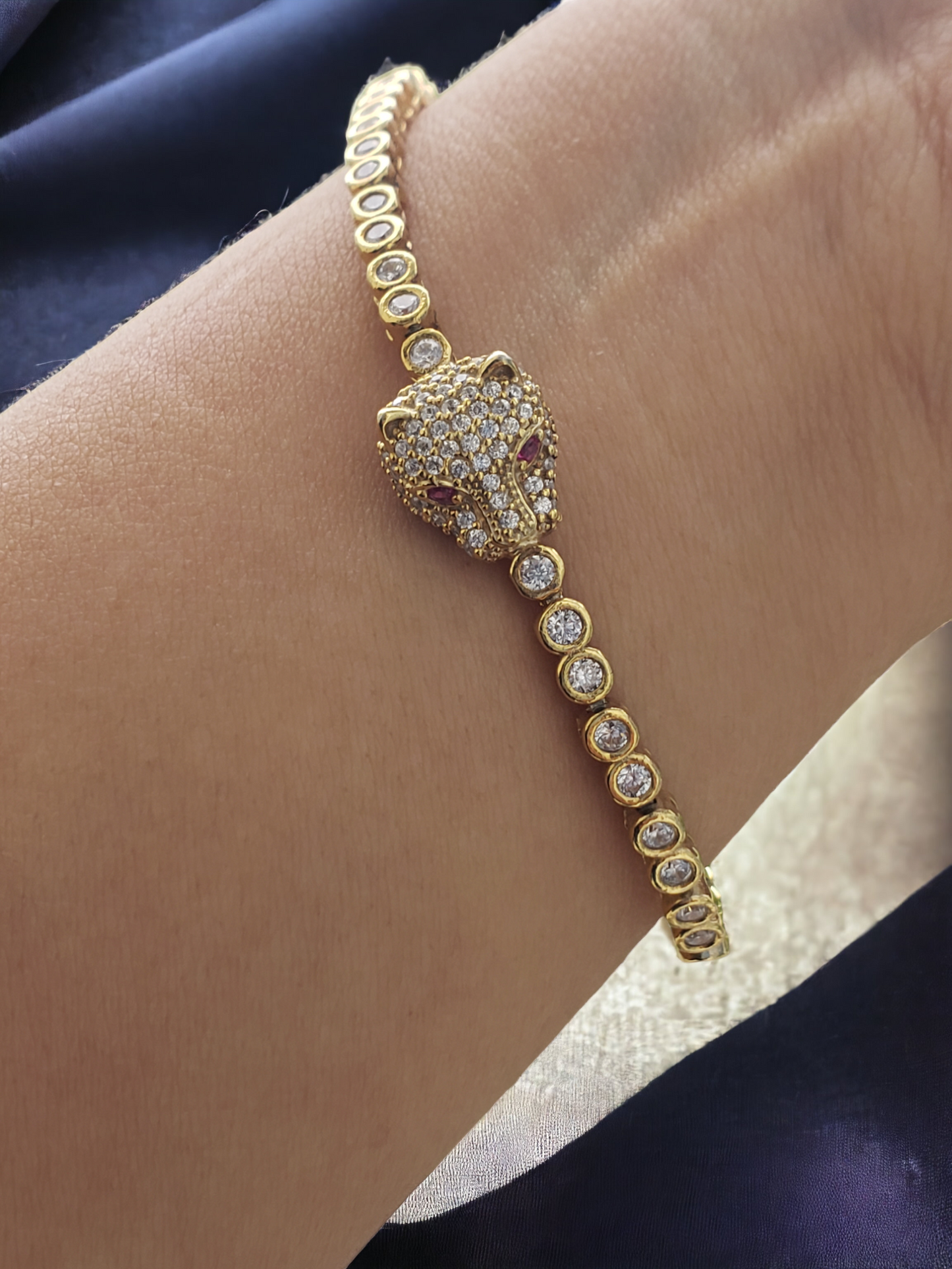 Pulsera cabeza de jaguar- Plata ley 925 terminado en Oro 24K