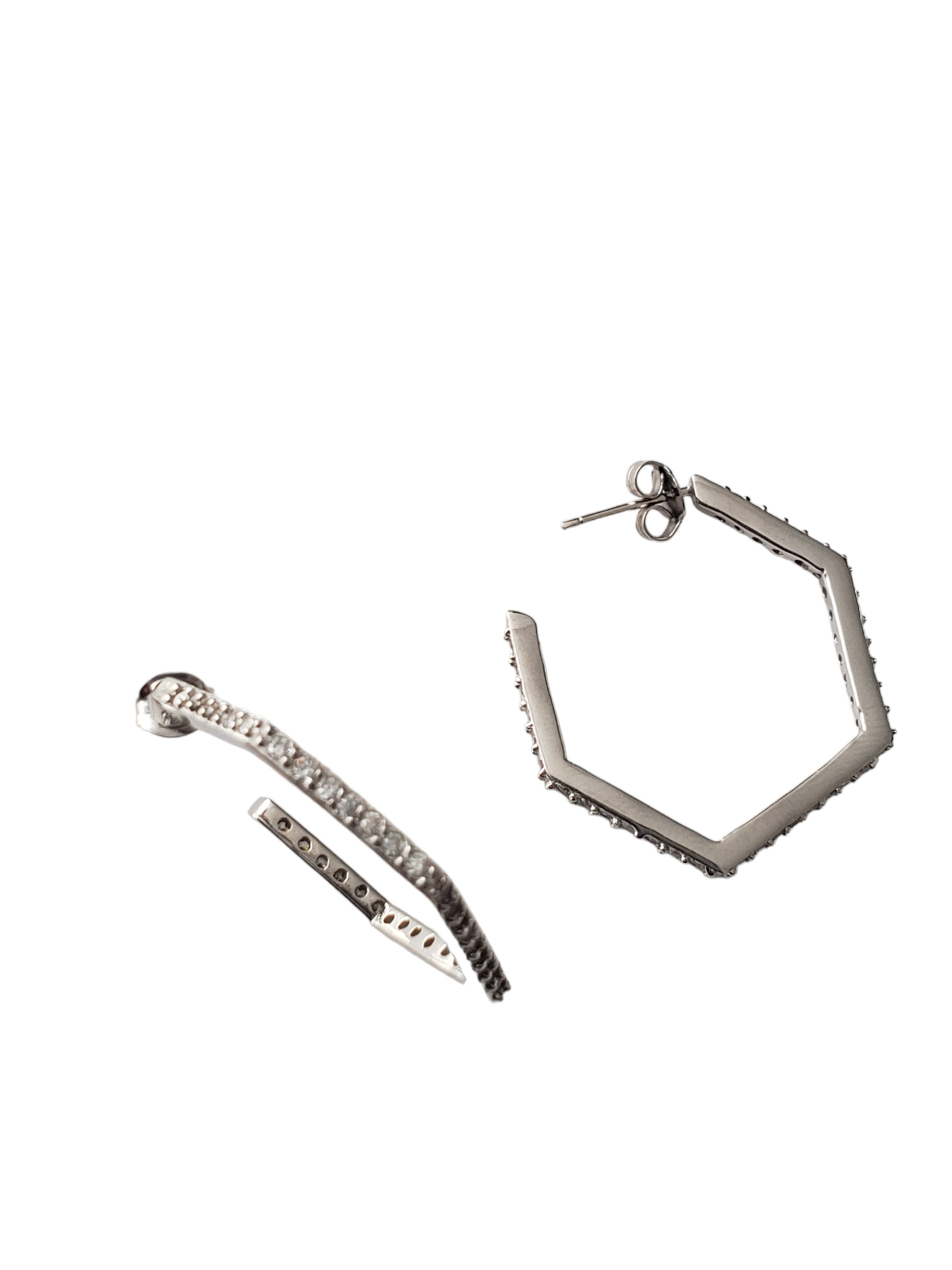 Arracadas con zirconias blancas. Plata ley 925, acabado en rodio